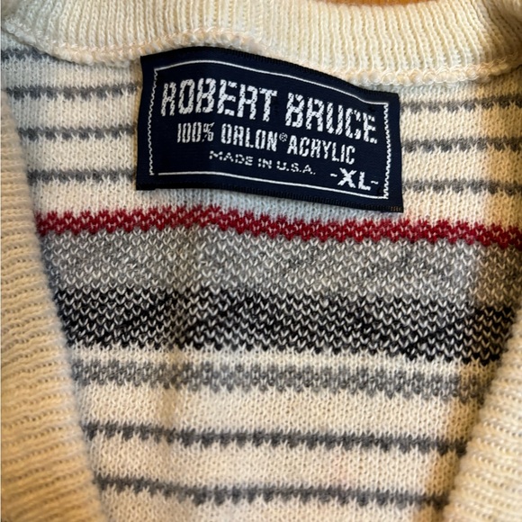 Vintage Robert Bruce XL V-Neck Sweater.  100% Acrylic, Cream/Gray/Red Striped.** - Picture 5 of 7